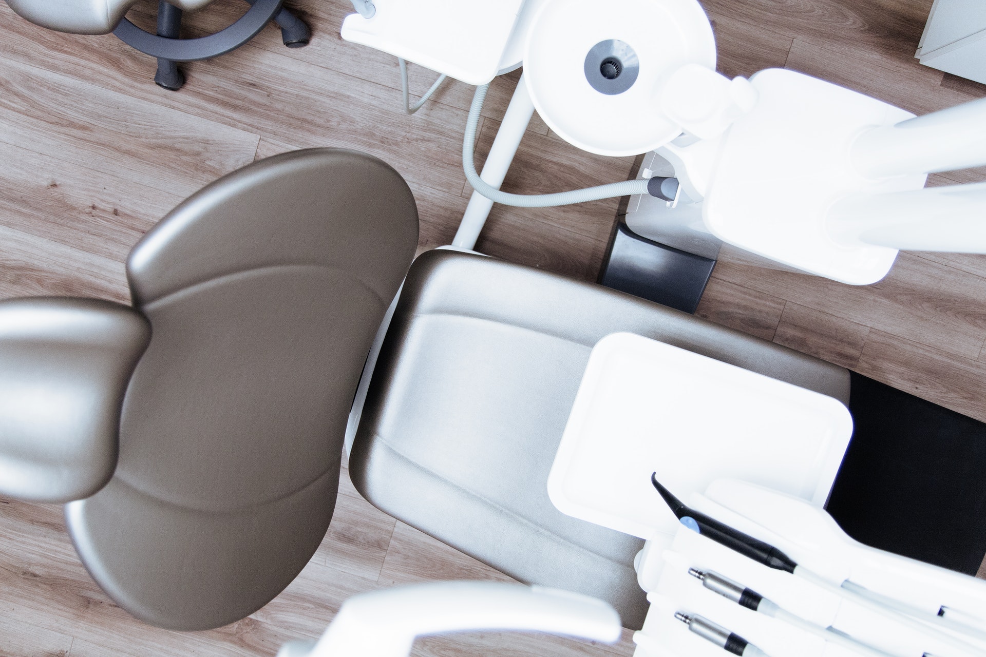 Fiksni (ortodontski) aparati za ispravljanje zuba